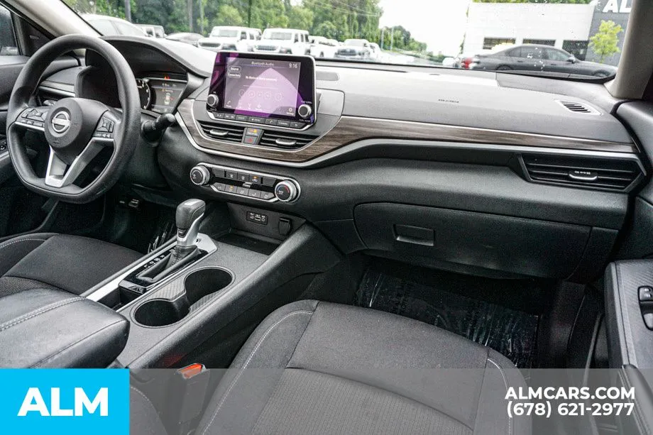 2025 Nissan Altima SV - Photo 24