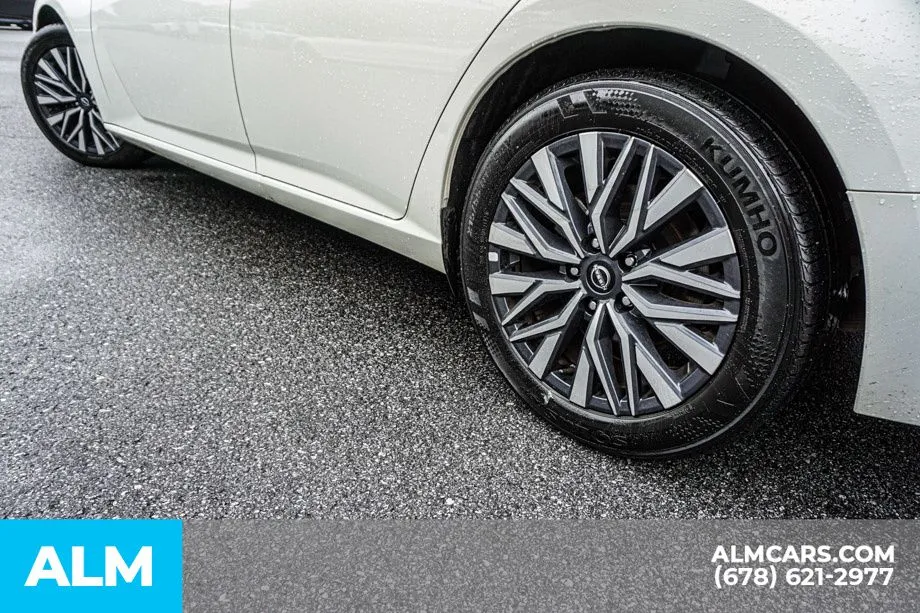 2025 Nissan Altima SV - Photo 16
