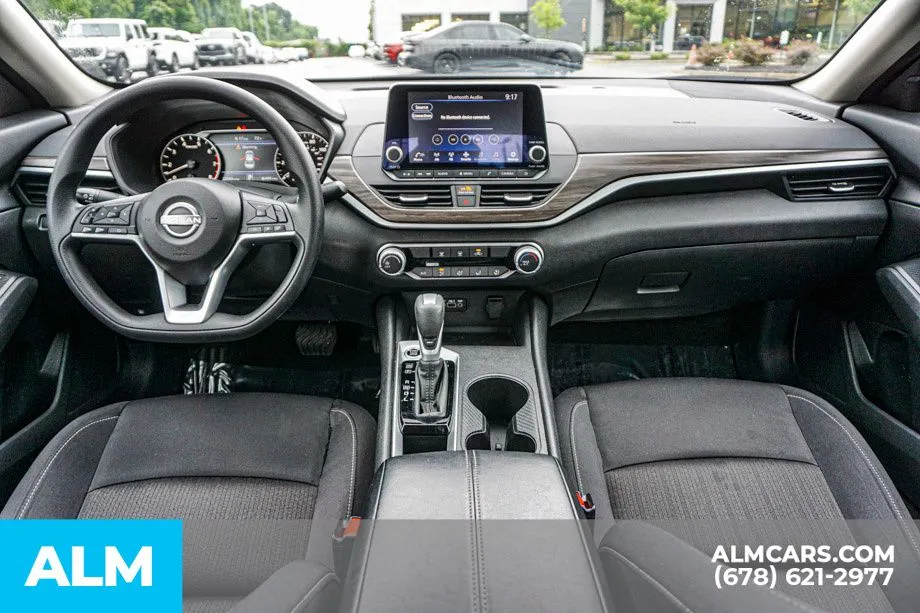 2025 Nissan Altima SV - Photo 25
