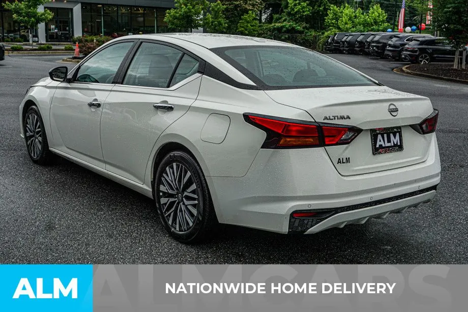 2025 Nissan Altima SV - Photo 5