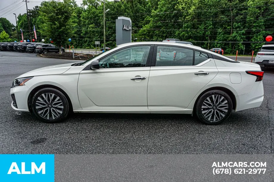 2025 Nissan Altima SV - Photo 7