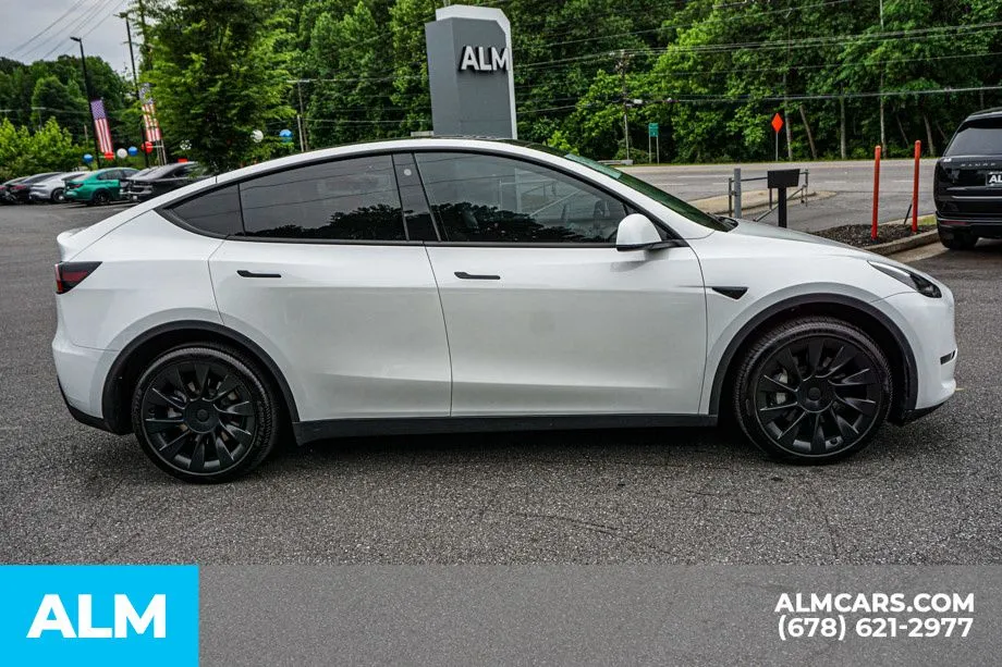2023 Tesla Model Y Long Range - Photo 9