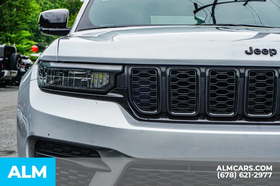 2025 Jeep Grand Cherokee Altitude - Photo 12