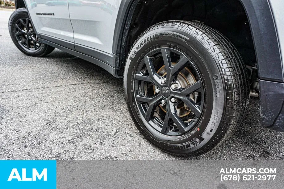 2025 Jeep Grand Cherokee Altitude - Photo 16