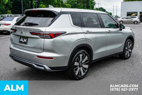 More photos of 2025 Mitsubishi Outlander SE at ALM Marietta, GA