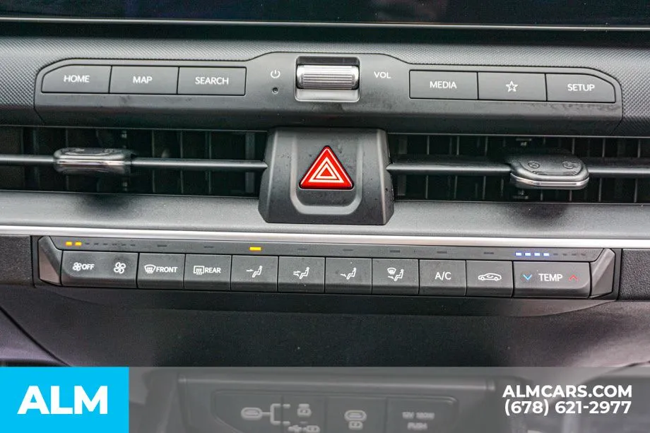 2025 Kia K4 LXS - Photo 41