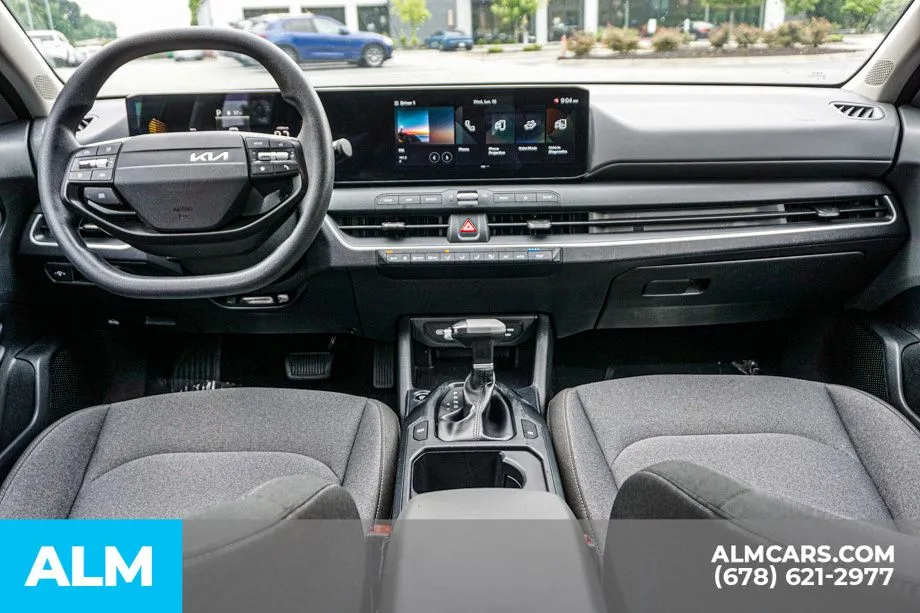2025 Kia K4 LXS - Photo 25