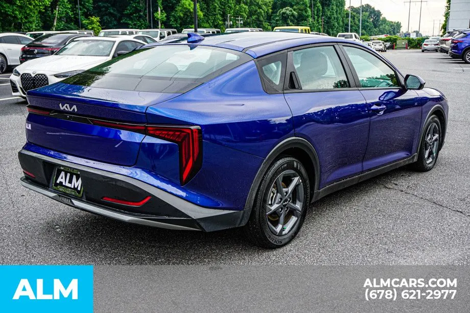 2025 Kia K4 LXS - Photo 6