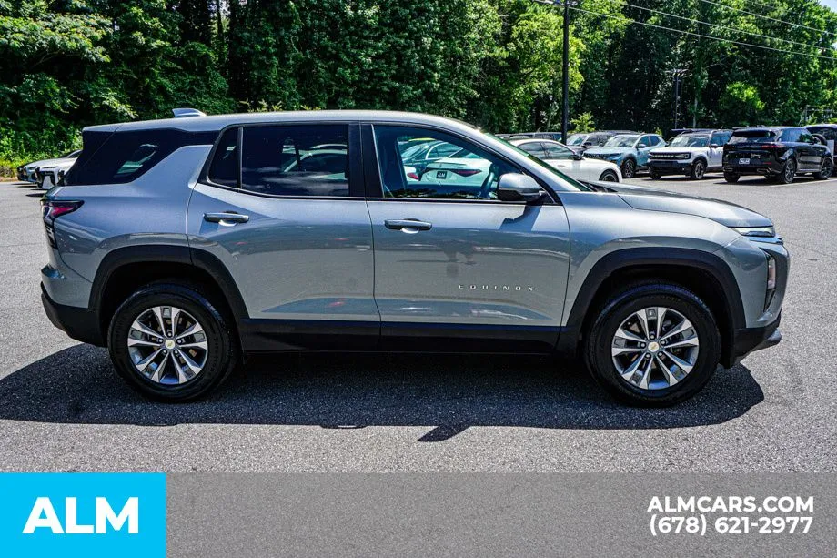 2025 Chevrolet Equinox LT - Photo 9
