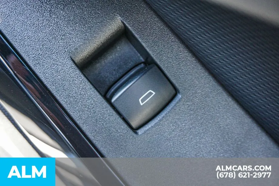2025 Chevrolet Equinox LT - Photo 52