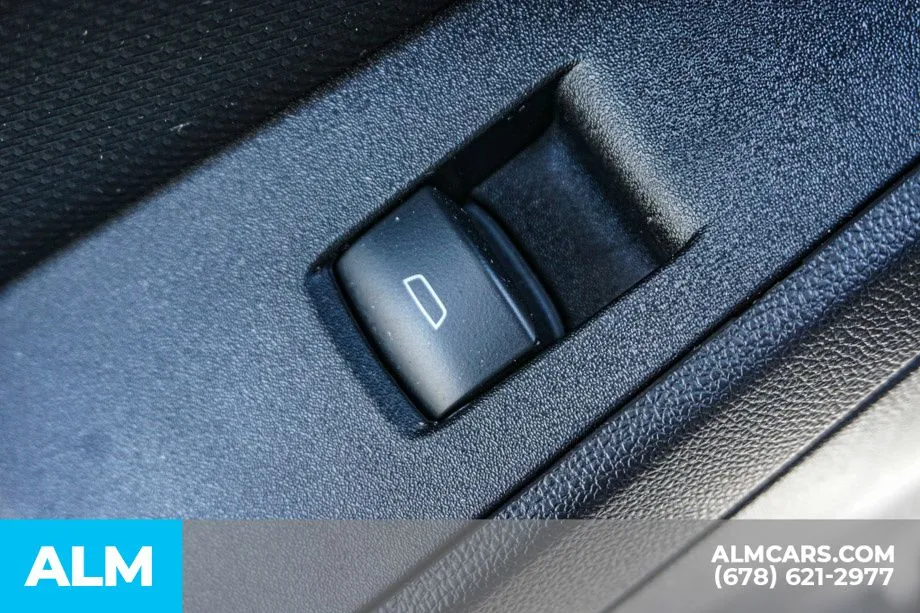 2025 Chevrolet Equinox LT - Photo 50