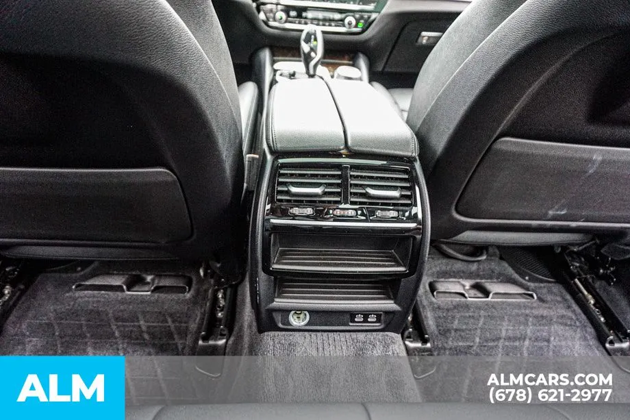 2020 BMW 5 Series 530i - Photo 31