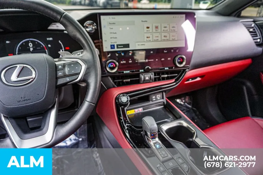 2025 Lexus NX 350 - Photo 32