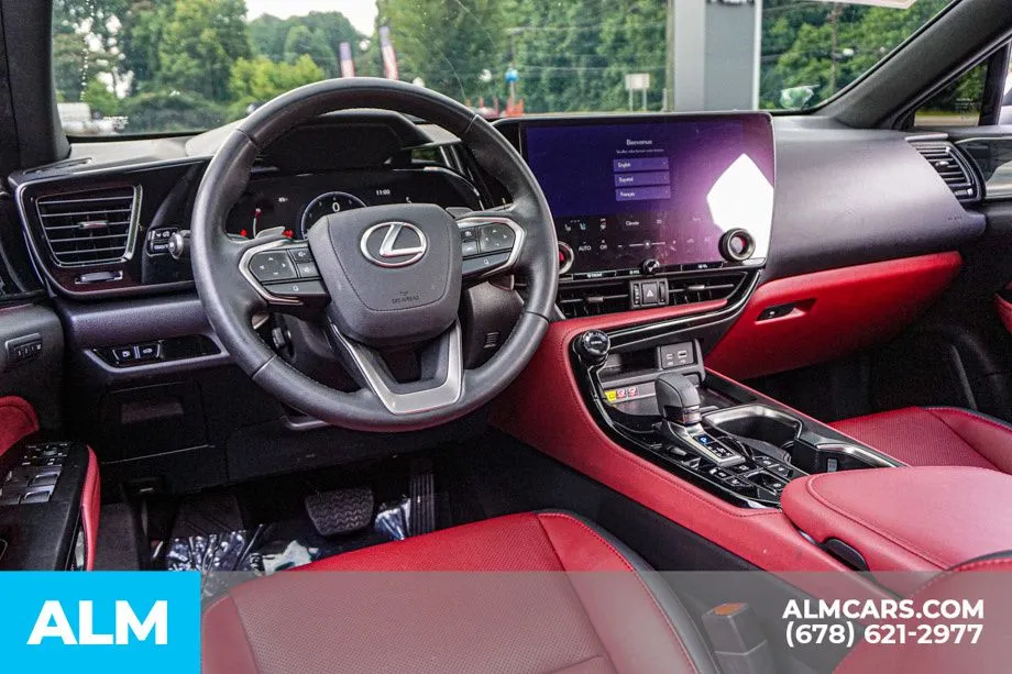 2025 Lexus NX 350 - Photo 27