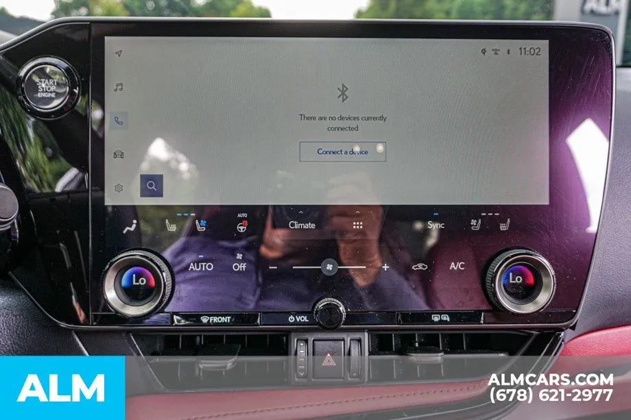 2025 Lexus NX 350 - Photo 36