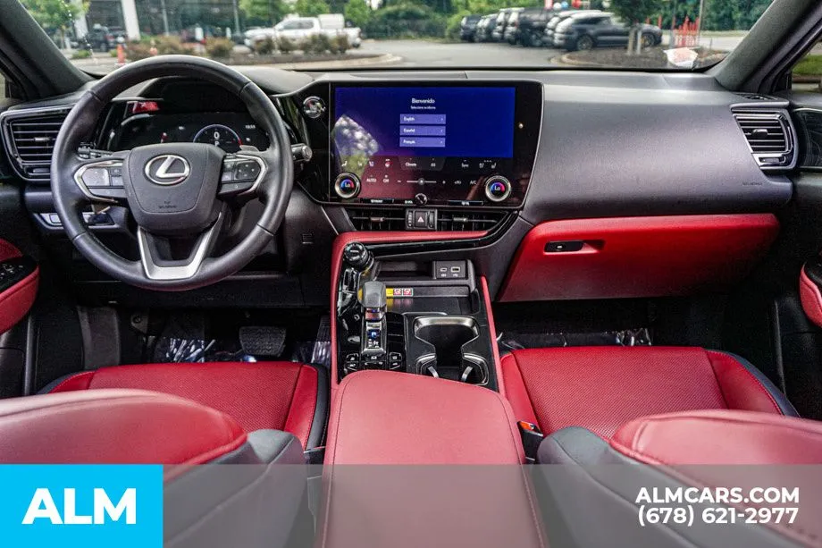 2025 Lexus NX 350 - Photo 25