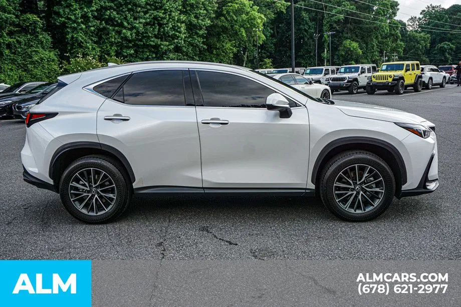 2025 Lexus NX 350 - Photo 9