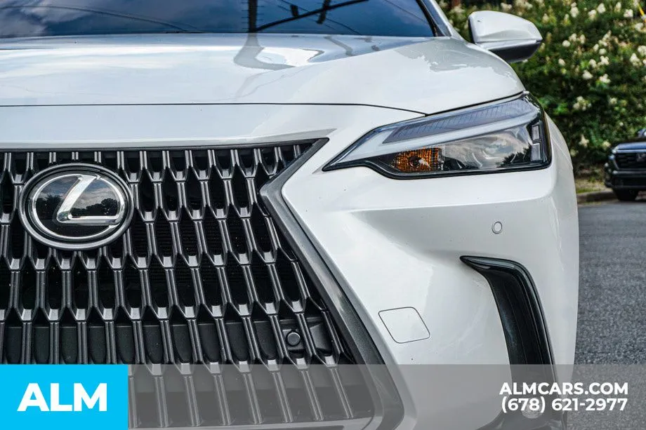 2025 Lexus NX 350 - Photo 12