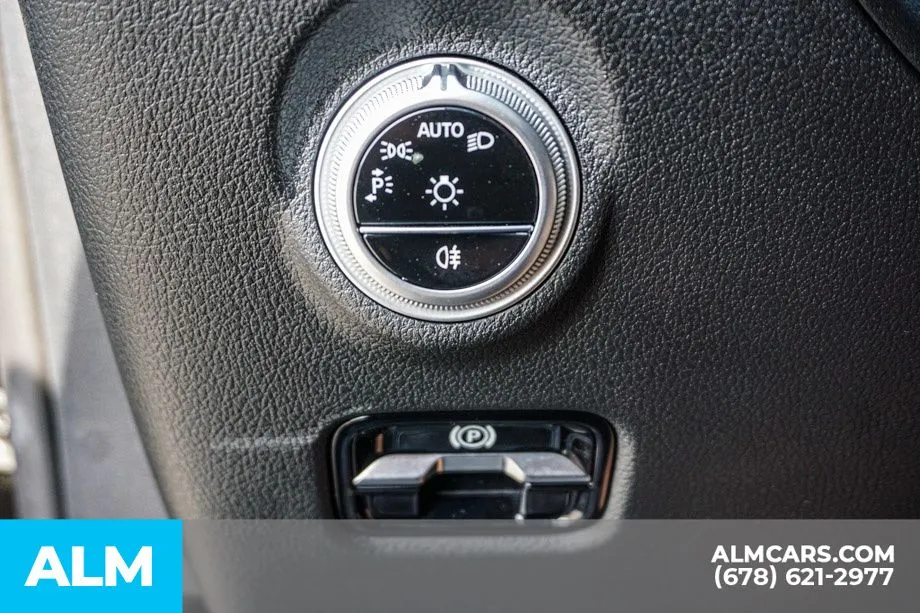 2025 Mercedes-Benz C-Class Sedan AMG C43 - Photo 47