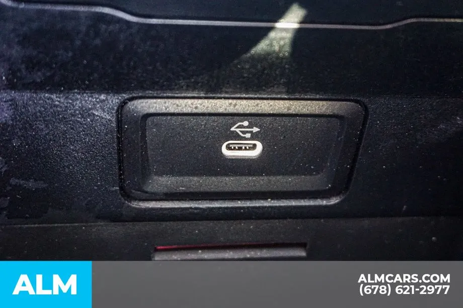 2025 Mercedes-Benz C-Class Sedan AMG C43 - Photo 44
