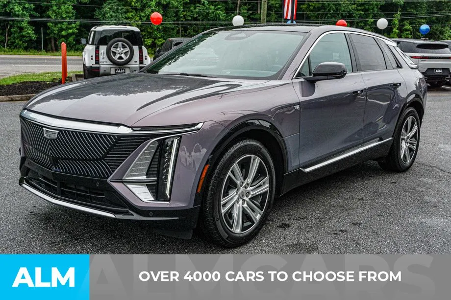 2024 Cadillac LYRIQ Tech - Photo 3