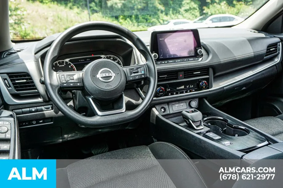 2024 Nissan Rogue SV - Photo 27