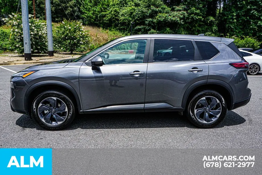 2024 Nissan Rogue SV - Photo 7
