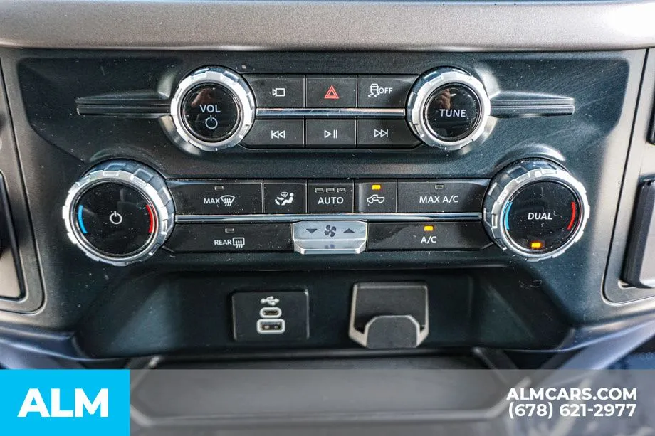 2025 Ford F-150 XLT - Photo 40