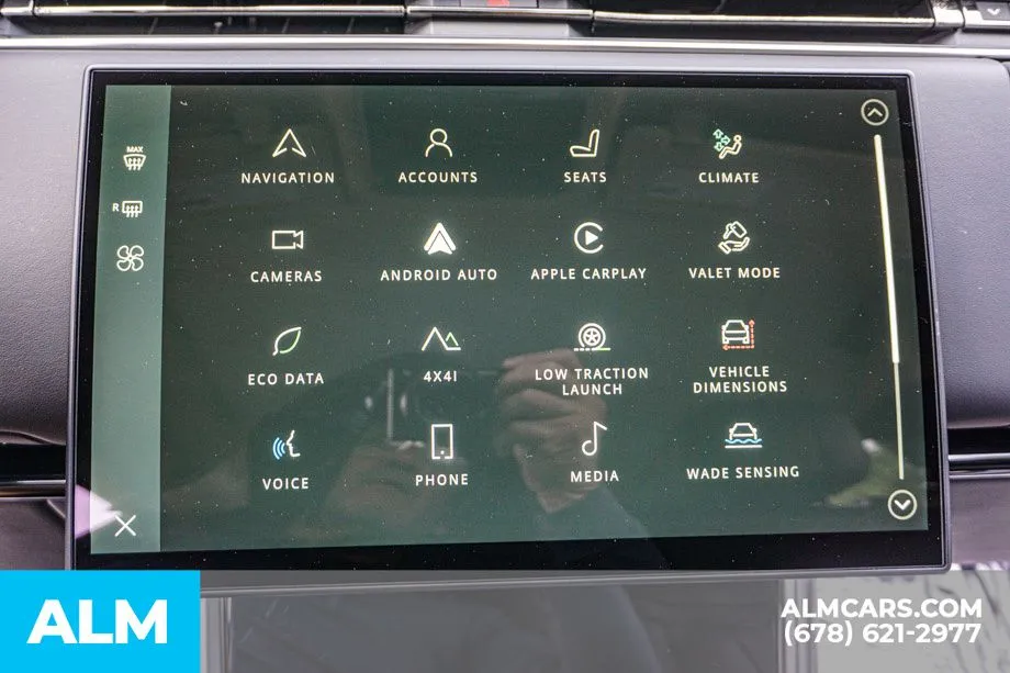 2025 Land Rover Range Rover SE - Photo 34