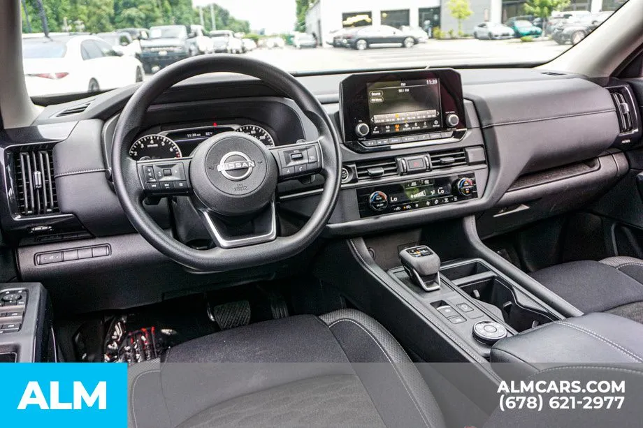 2024 Nissan Pathfinder S - Photo 29