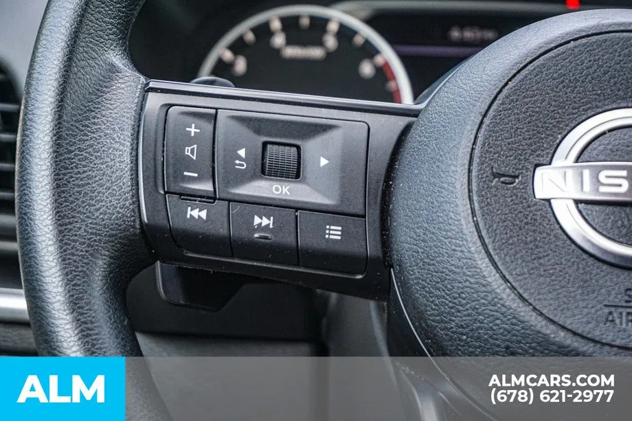 2024 Nissan Rogue SV - Photo 29