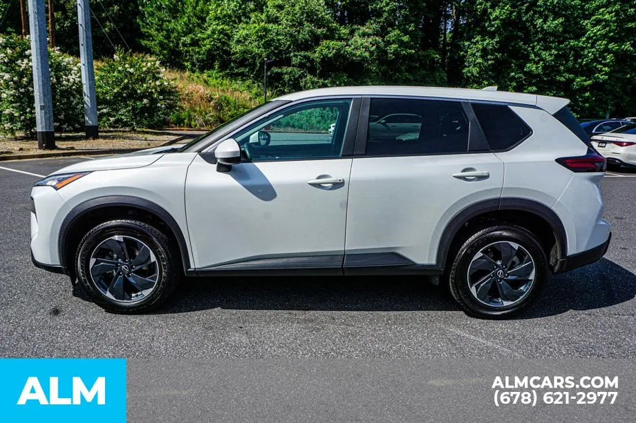 2024 Nissan Rogue SV - Photo 7