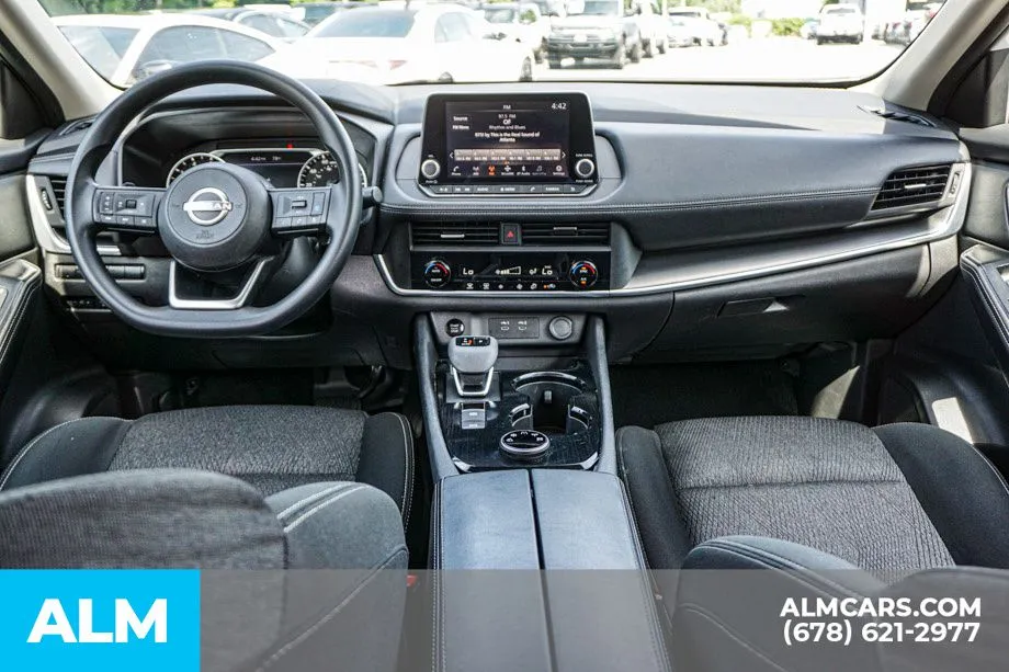 2024 Nissan Rogue SV - Photo 25