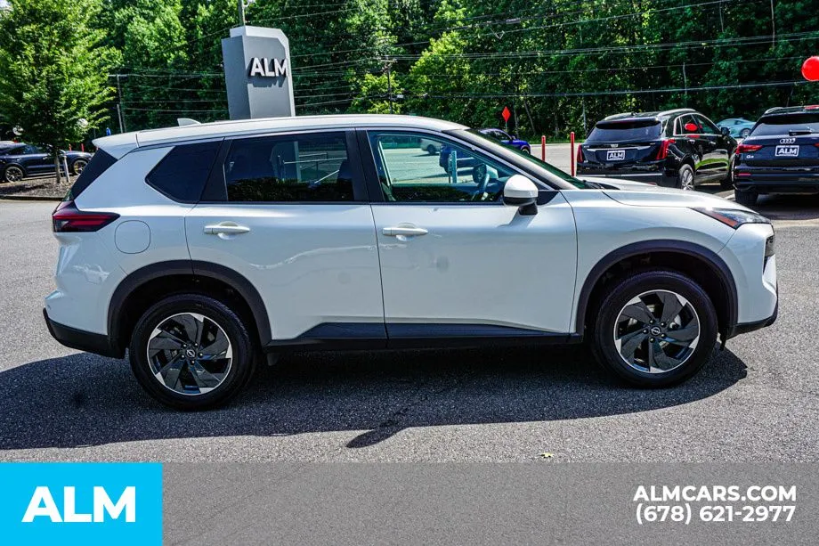 2024 Nissan Rogue SV - Photo 9