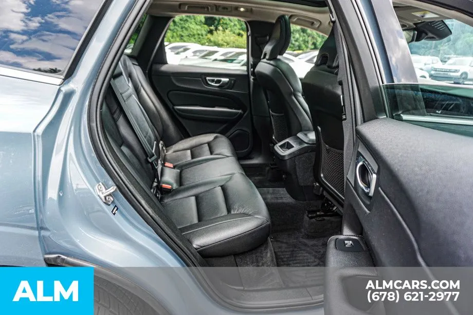 2022 Volvo XC60 Momentum - Photo 24