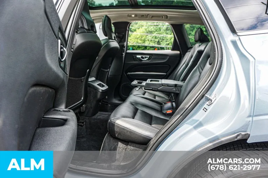 2022 Volvo XC60 Momentum - Photo 23