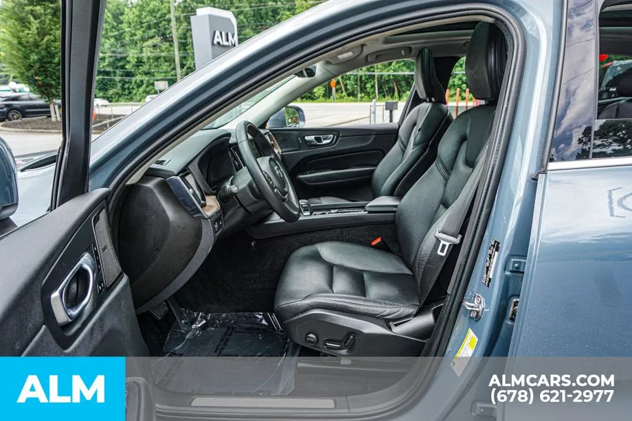 2022 Volvo XC60 Momentum - Photo 22