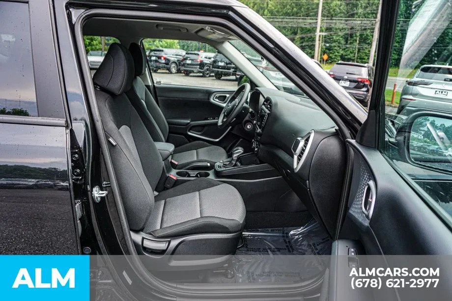 2025 Kia Soul LX - Photo 24