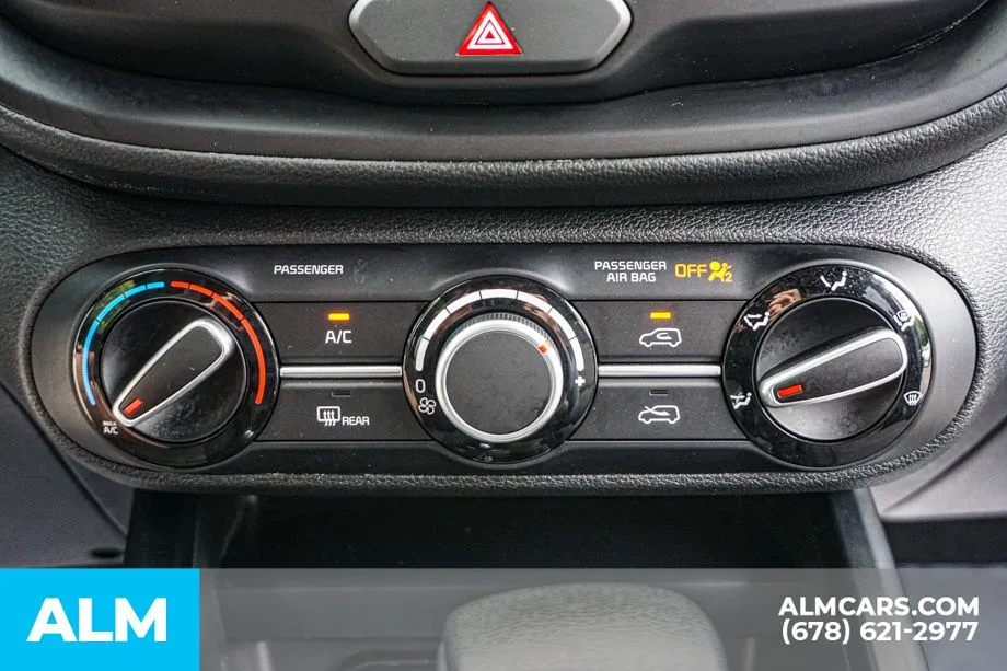 2025 Kia Soul LX - Photo 41