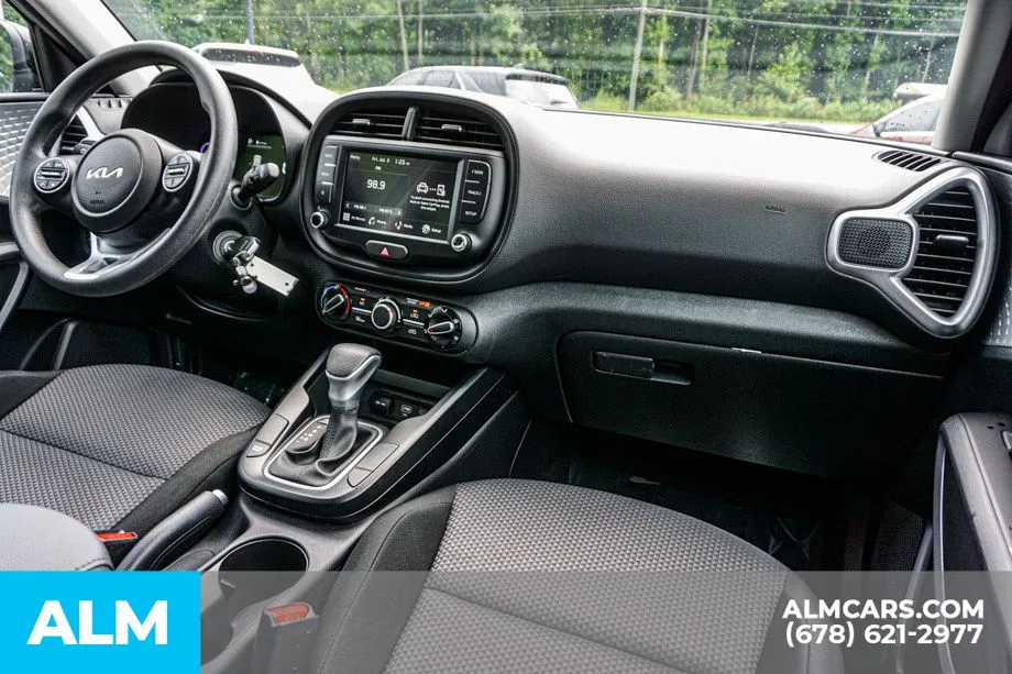 2025 Kia Soul LX - Photo 25
