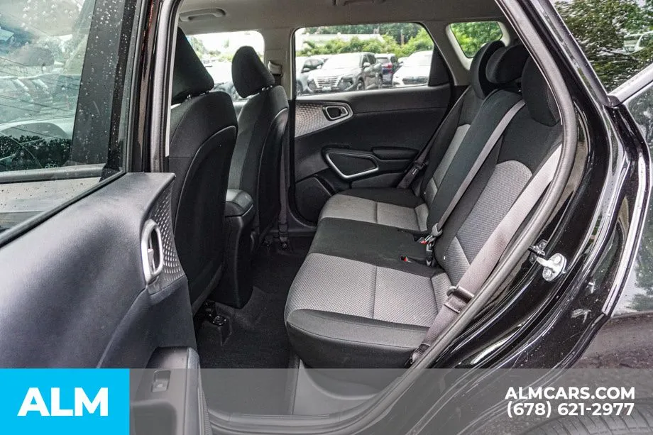 2025 Kia Soul LX - Photo 22