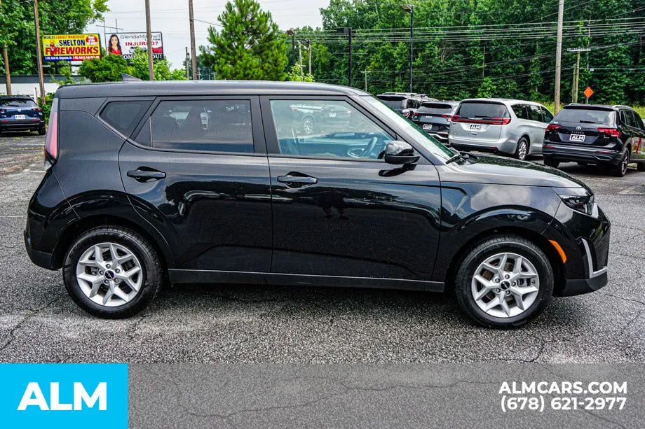 2025 Kia Soul LX - Photo 9