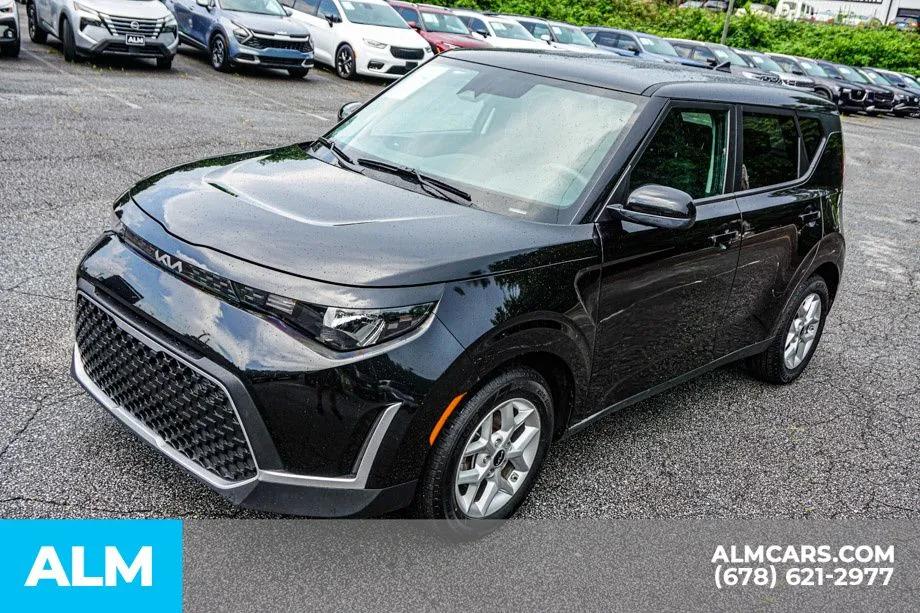2025 Kia Soul LX - Photo 16