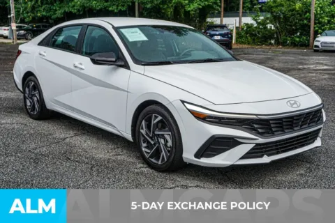 More photos of 2025 Hyundai Elantra SEL Sport at ALM Marietta, GA