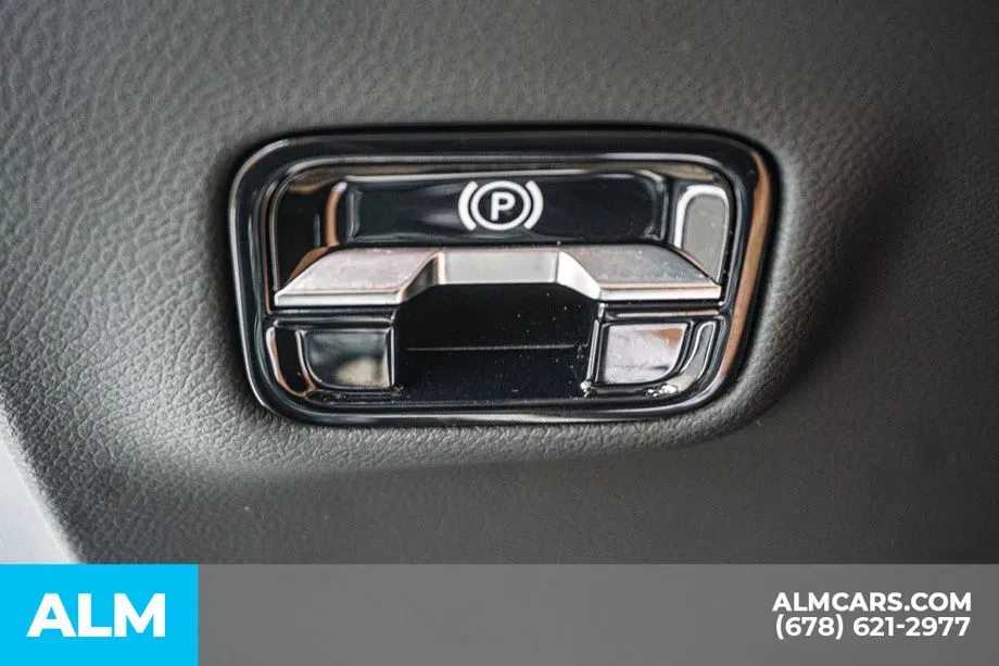 2025 Mercedes-Benz E-Class E350 - Photo 45