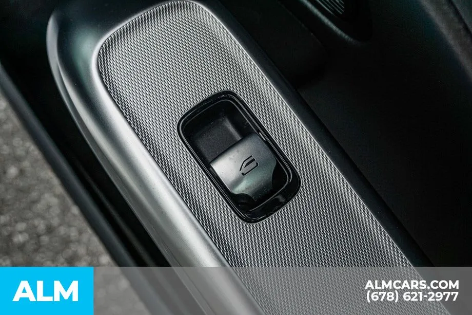 2025 Mercedes-Benz E-Class E350 - Photo 55