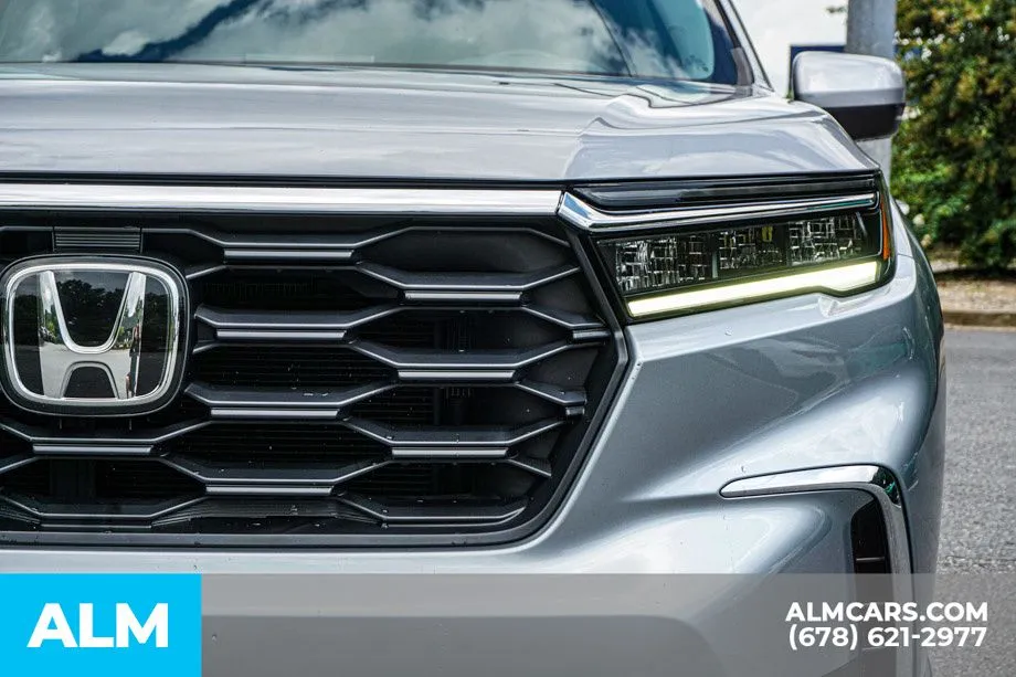 2025 Honda Pilot EX-L - Photo 11