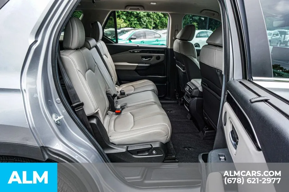 2025 Honda Pilot EX-L - Photo 23