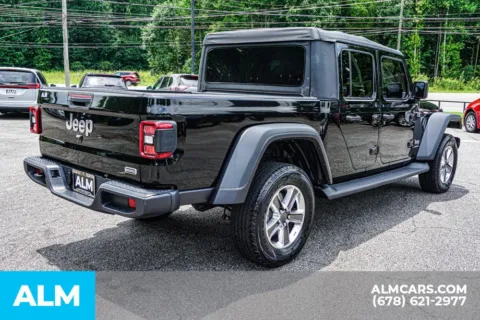 More photos of 2022 Jeep Gladiator Overland at ALM Marietta, GA