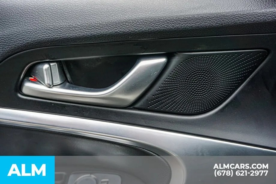 2025 GENESIS G70 Standard - Photo 50